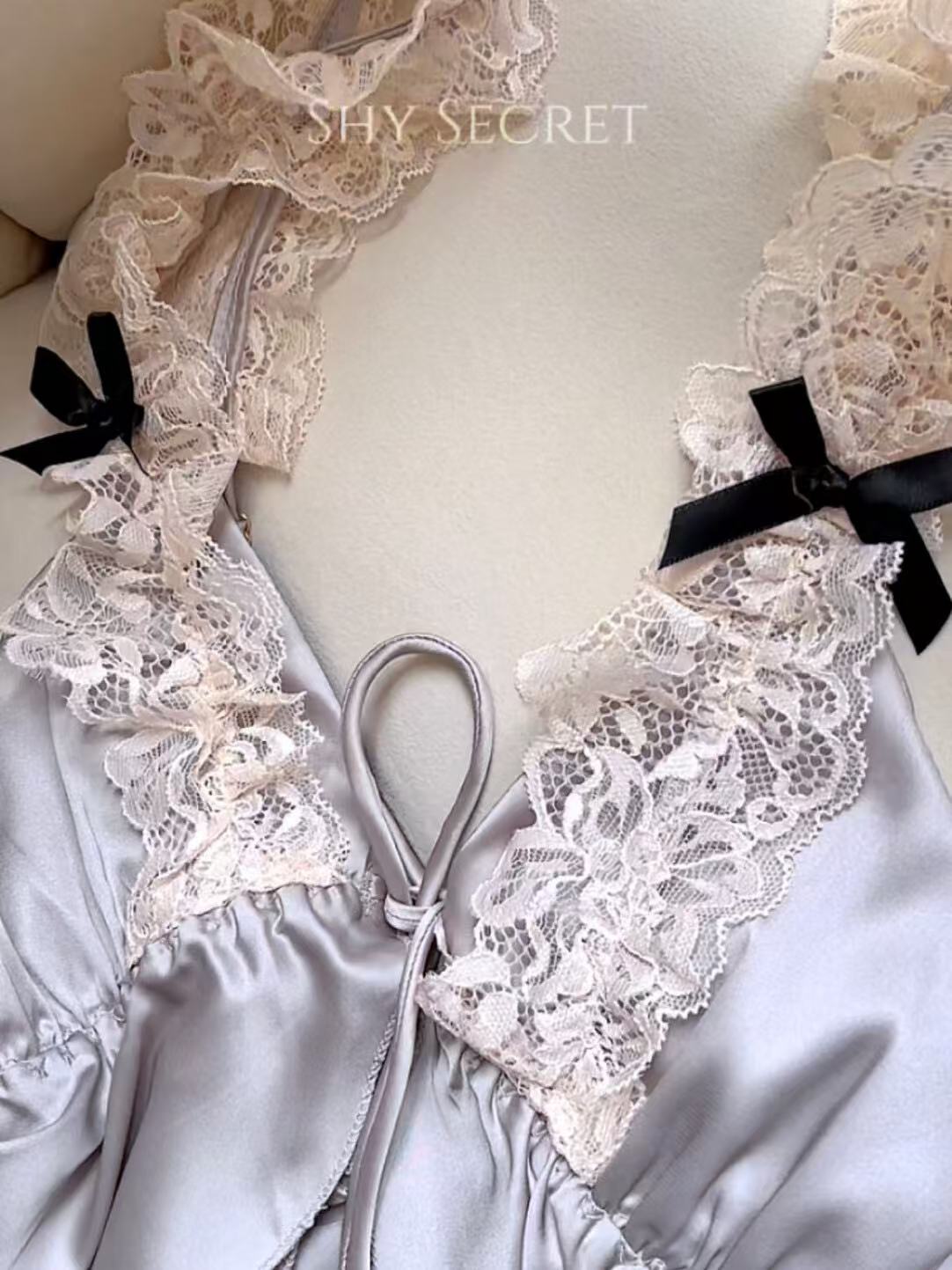 Romantic Muse Sexy Lace Satin Homewear Set Elegant satin lace pajamas set, full of romantic style One size 80-118 catties