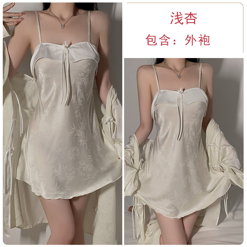 Light luxury pure lust style pajamas for women, sweet retro jacquard ice silk sexy backless suspender nightgown, home wear
