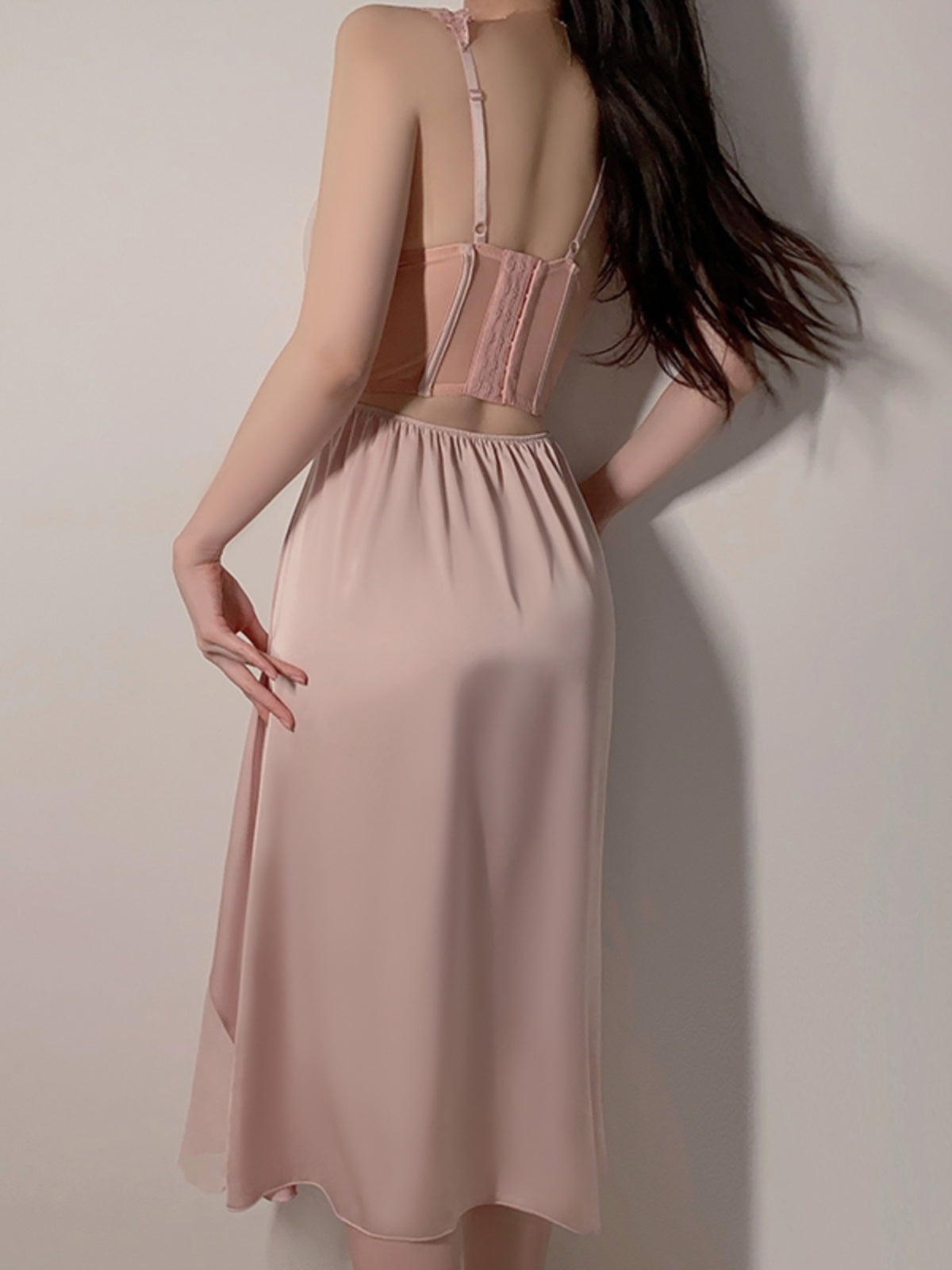 Sexy pajamas for women in summer with underwire and padded suspenders, pure and sweet mesh ice silk long skirt, home clothes