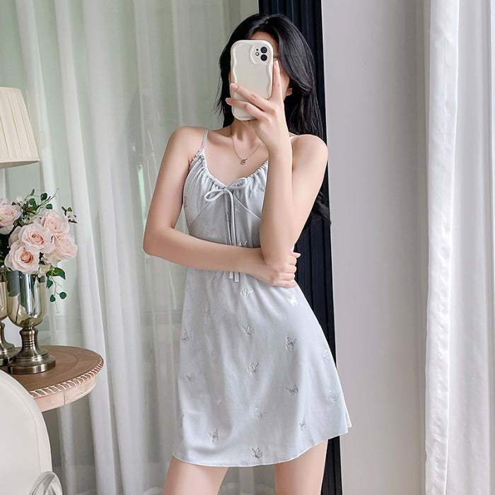 Gold velvet pajamas women autumn and winter sexy hollow hot silver butterfly suspenders chest pad nightdress long-sleeved nightgown home clothes