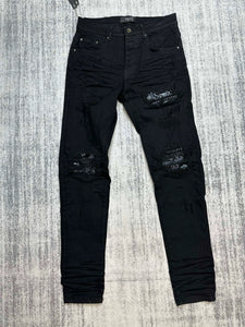 Trendy brand new washed distressed cashew flower skinny jeans with slight stretch and slim fit