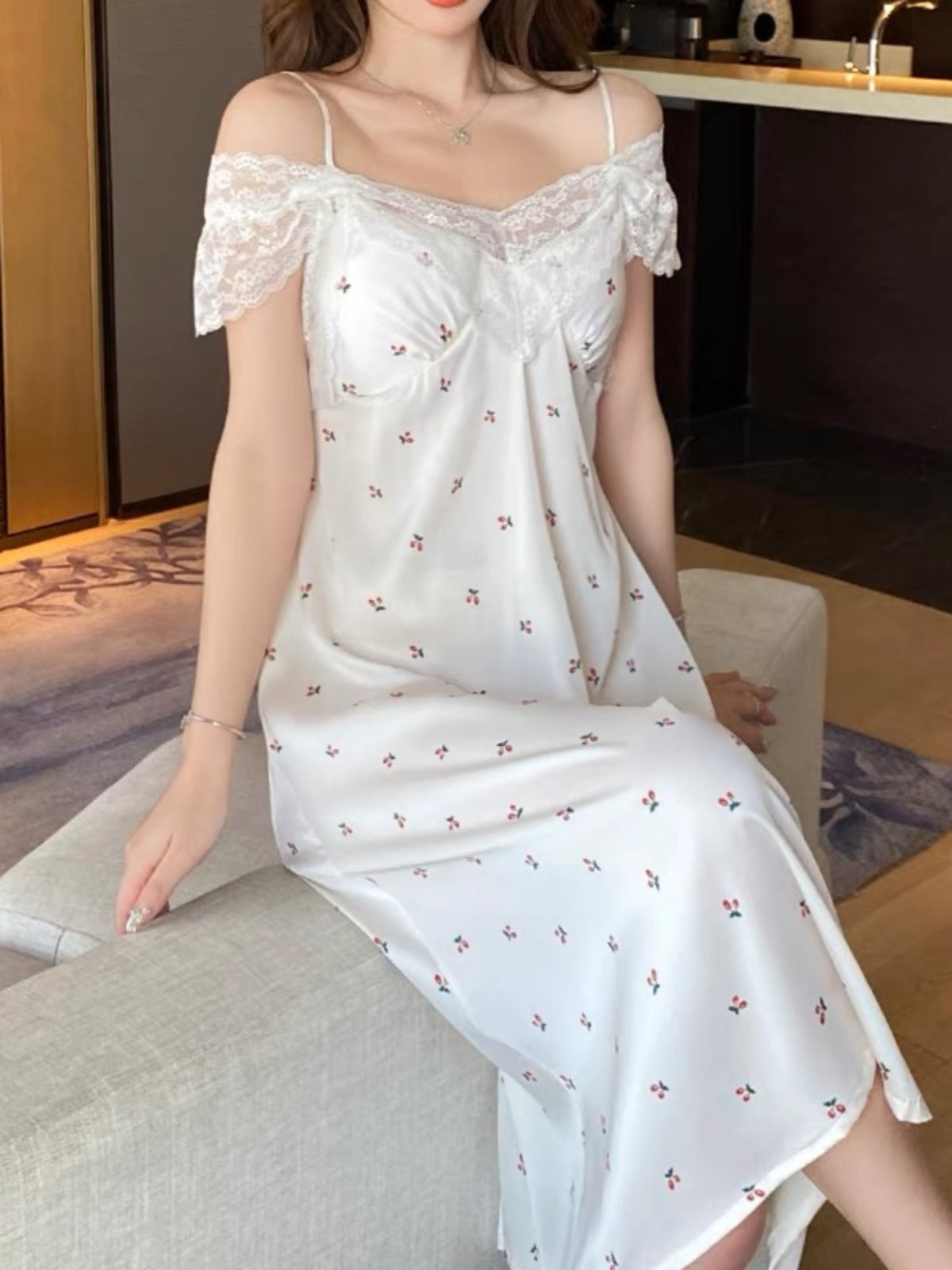 High-end sexy pajamas for women with breast pads and suspenders, summer style Internet celebrity wind ice silk thin long skirts and home clothes