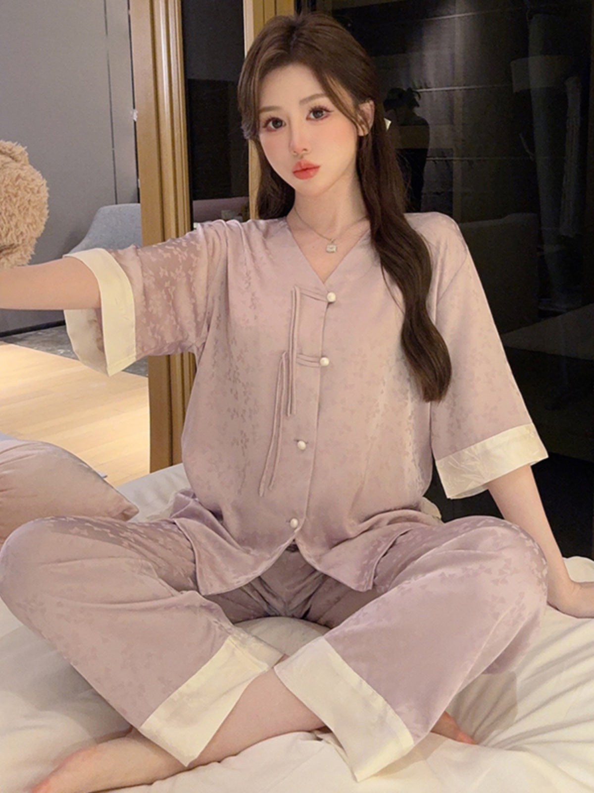 Chic and Comfy: Light Purple Chinese - Style Embroidered Satin Pajama Set with Contrast Trim