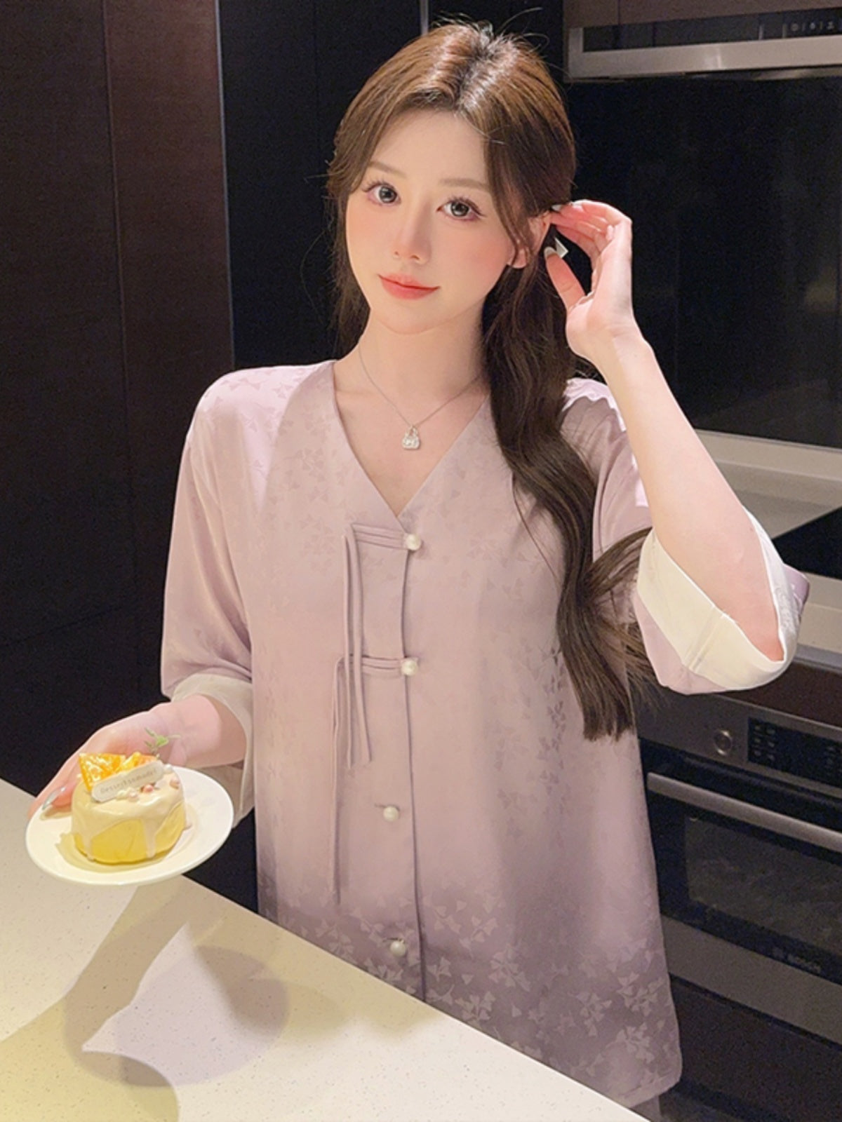 Chic and Comfy: Light Purple Chinese - Style Embroidered Satin Pajama Set with Contrast Trim